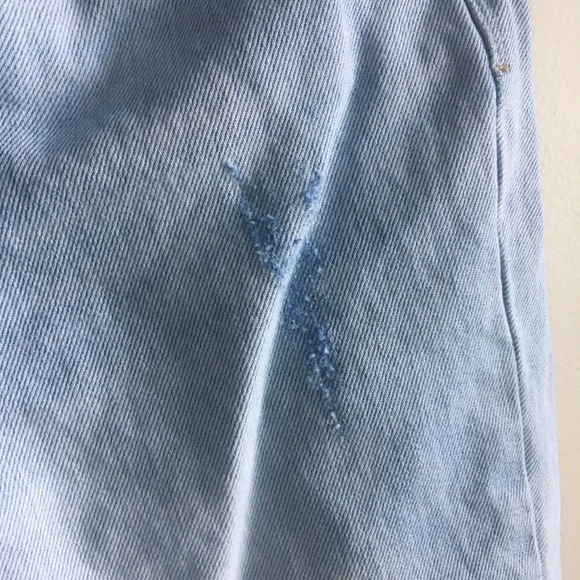 Light Wash Lightly Distressed Empyre Jeans Women’s - Picture 3 of 8